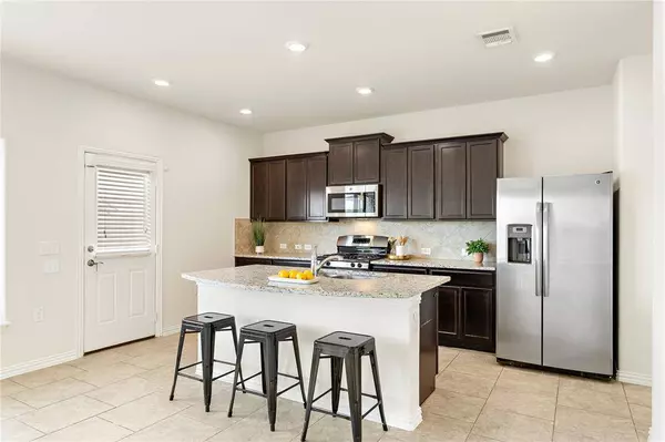 6908 Vail RDG, Austin, TX 78744