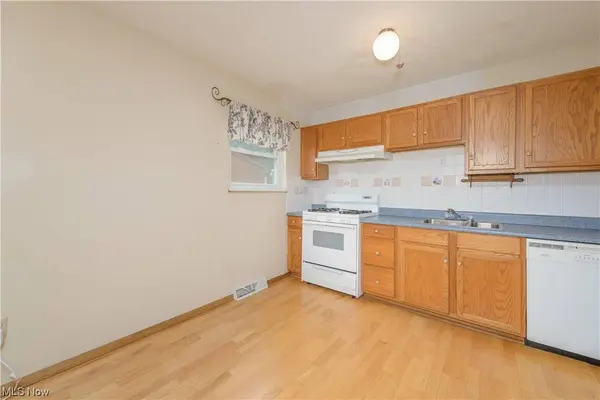 9063 Wil Verne DR, Windham, OH 44288