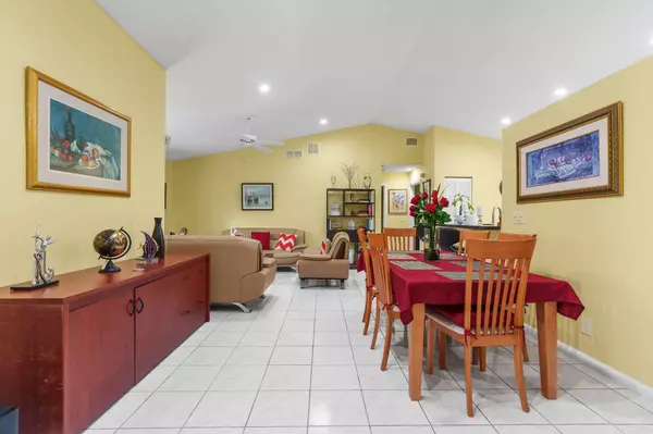 9854 Harbour Lake CIR, Boynton Beach, FL 33437