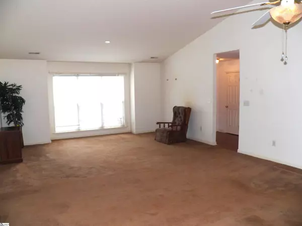 7 Stonington Way, Taylors, SC 29687