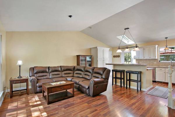 2616 Henzada AVE, Mchenry, IL 60050