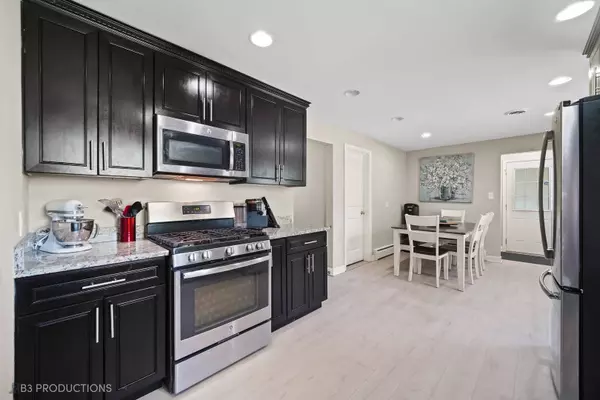 2424 Hacker Drive, Joliet, IL 60435