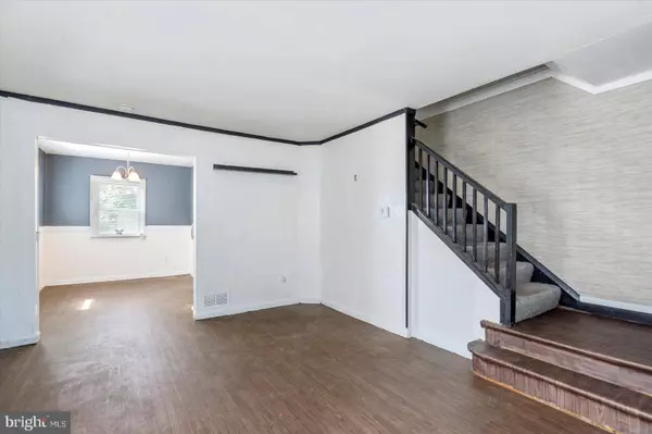 7211 E FOREST RD, Hyattsville, MD 20785