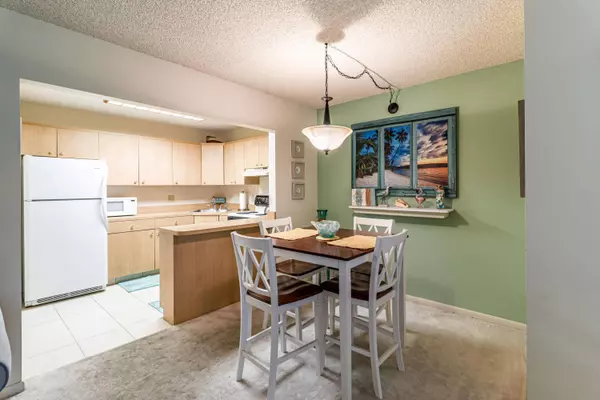 317 Knotty Pine CIR A-1, Greenacres, FL 33463