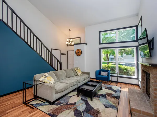 1065 Kettle Creek RD, Eagan, MN 55123