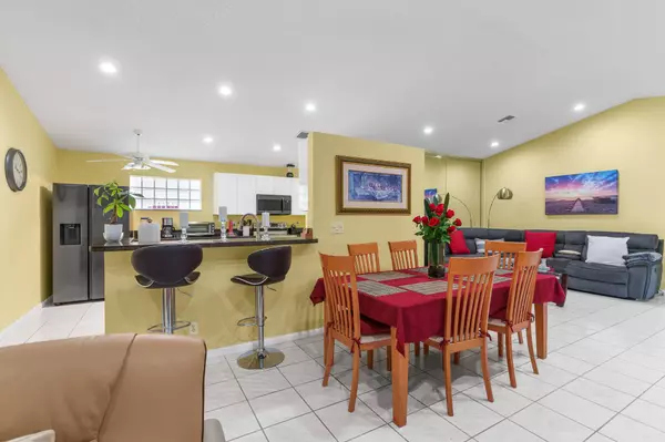 9854 Harbour Lake CIR, Boynton Beach, FL 33437