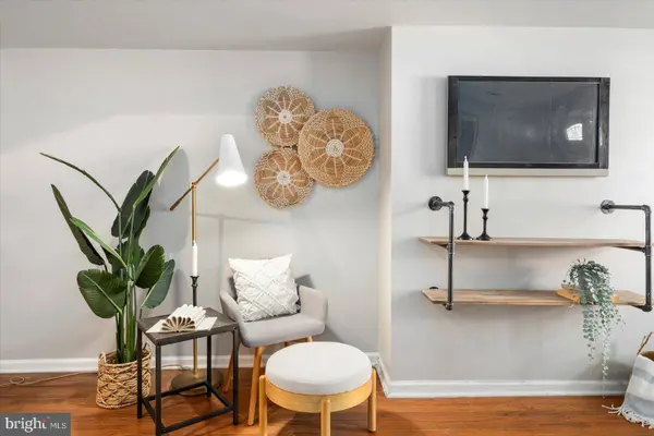 1831 E LOMBARD ST, Baltimore, MD 21231