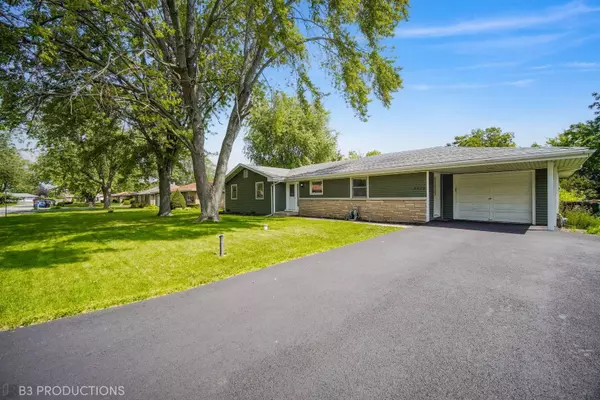 2424 Hacker Drive, Joliet, IL 60435