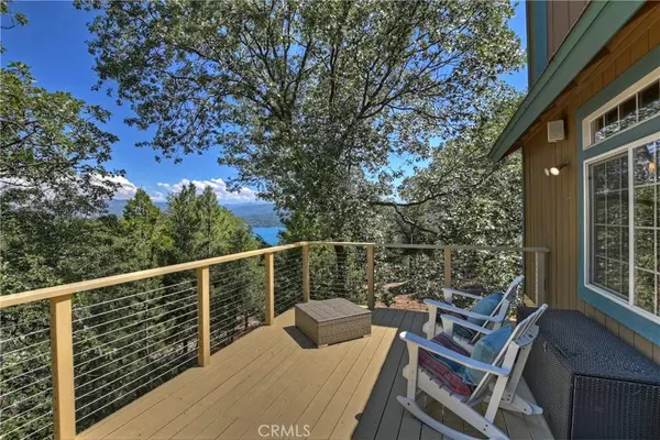 1073 Nadelhorn DR, Lake Arrowhead, CA 92352