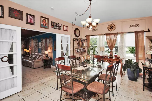 155 ARECA DR, Orlando, FL 32807