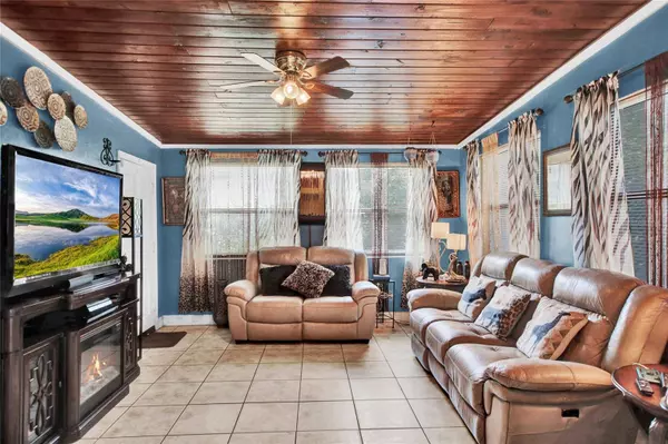 155 ARECA DR, Orlando, FL 32807