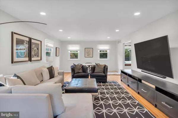 217 DEMAREST RD, Moorestown, NJ 08057