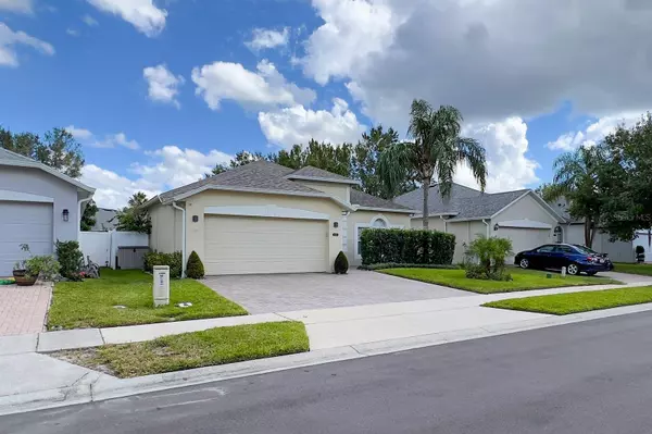 9954 SHADOW CREEK DR, Orlando, FL 32832