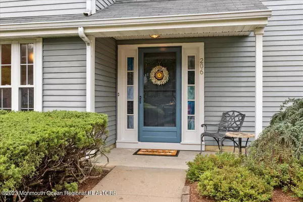 206 Ashwood Court, Howell, NJ 07731