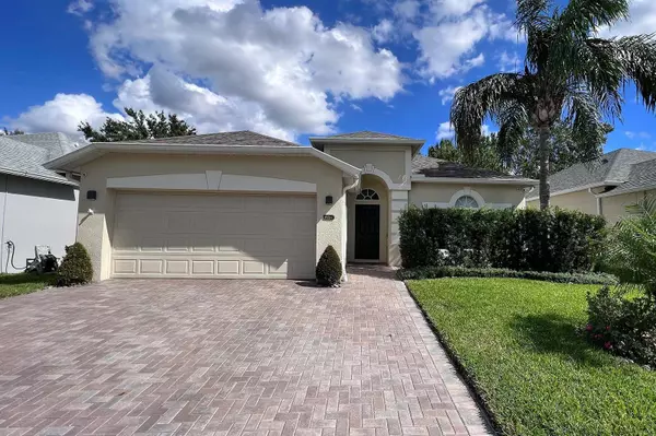 9954 SHADOW CREEK DR, Orlando, FL 32832