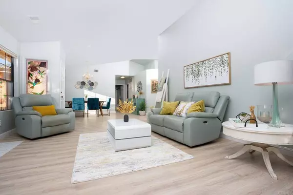 861 Huckleberry LN, Escondido, CA 92025