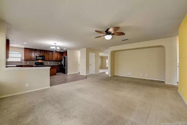 9610 KRIER VW, Converse, TX 78109-1958