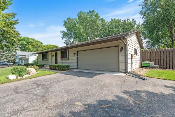 10531 104th PL N, Maple Grove, MN 55369
