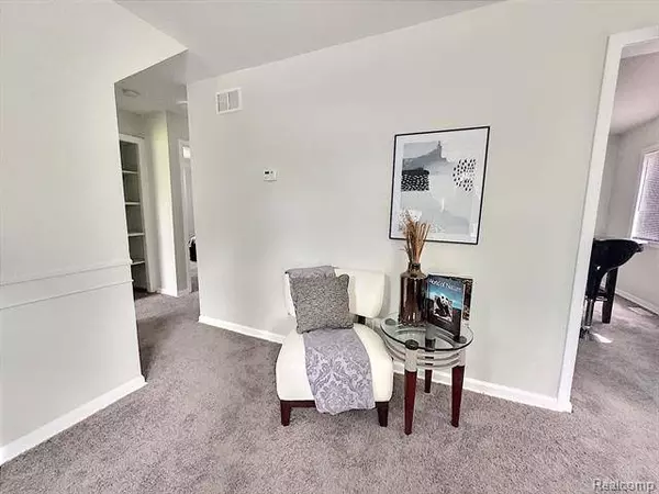 11520 MAXWELL Avenue, Warren, MI 48089