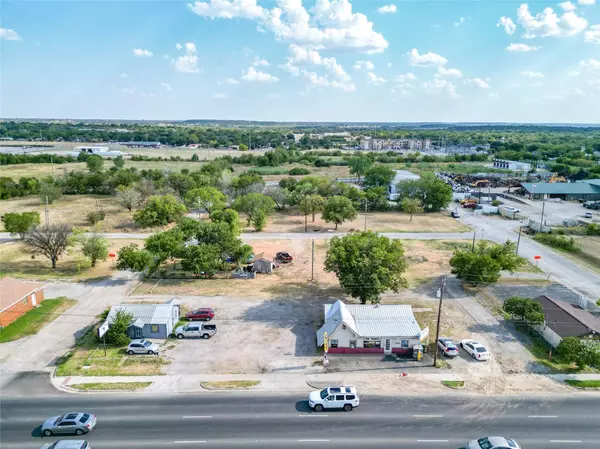 1608 1st Street, Mineral Wells, TX 76067