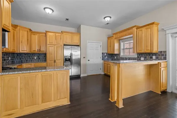 611 N Rupple Road, Fayetteville, AR 72704