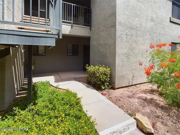 5751 N Kolb Road #14302, Tucson, AZ 85750