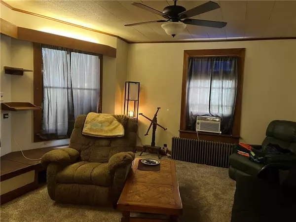 111 S West Street, Waynesburg, PA 15370