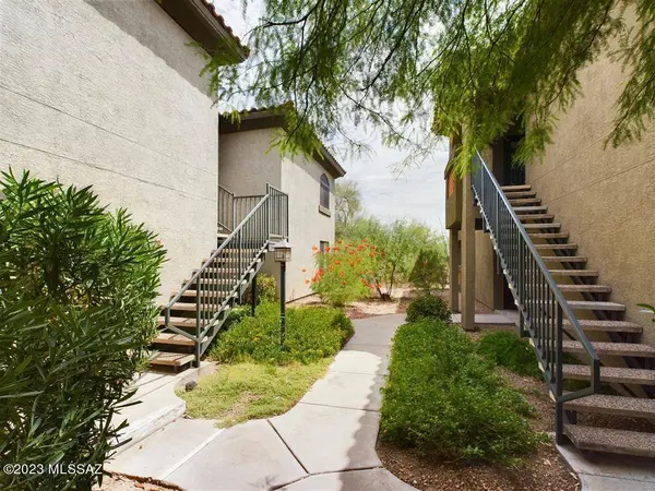 5751 N Kolb Road #14302, Tucson, AZ 85750