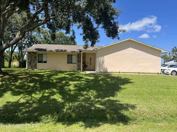 1200 Nienburg Avenue NW, Palm Bay, FL 32907