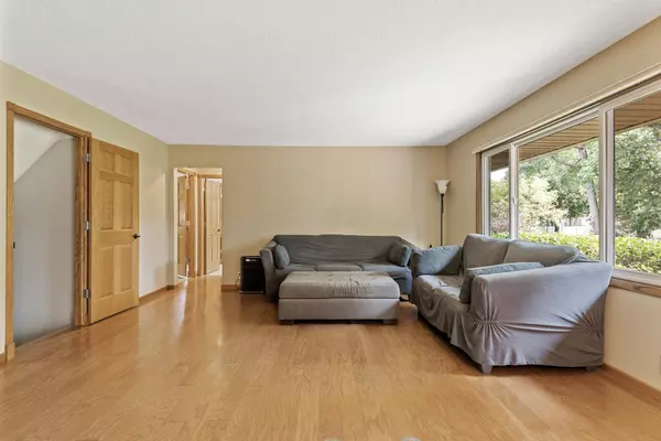 10531 104th PL N, Maple Grove, MN 55369