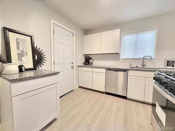 11520 MAXWELL Avenue, Warren, MI 48089