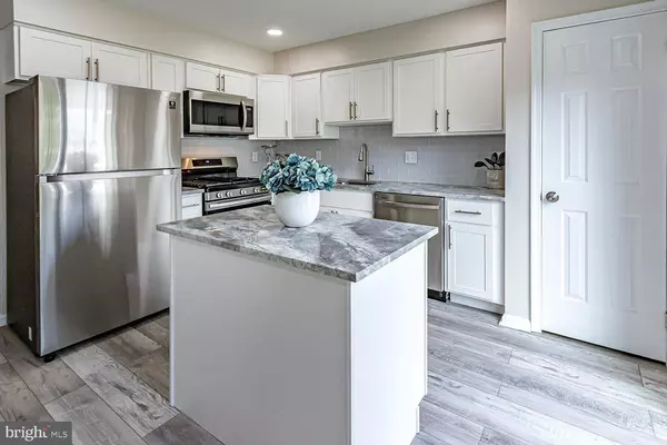 155 BUCKINGHAM WAY, Mount Laurel, NJ 08054