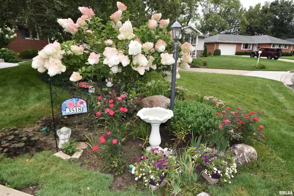 3518 W CAPITOL DR, Peoria, IL 61614