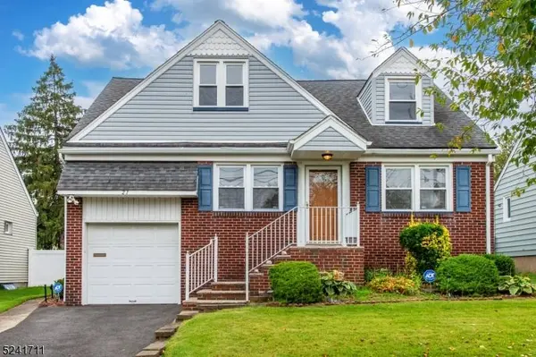 21 Lockwood Dr, Clifton City, NJ 07013