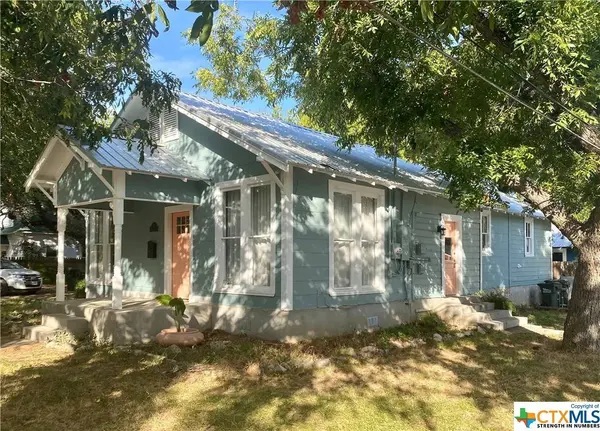 1261 W San Antonio ST, San Marcos, TX 78666