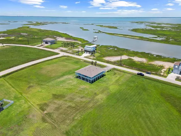 3706 Mitote DR, Galveston, TX 77554