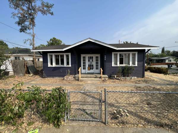 504 W Jackson St, Medford, OR 97501