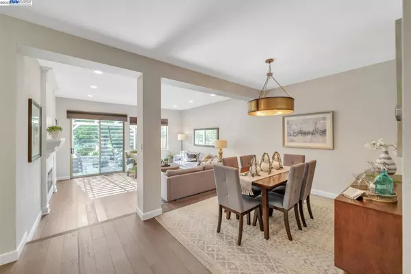 2070 Canyon Lakes Dr, San Ramon, CA 94582