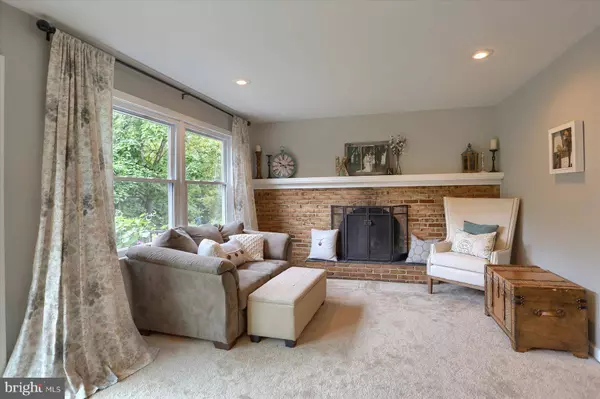 12 TALL TREE DR, Camp Hill, PA 17011