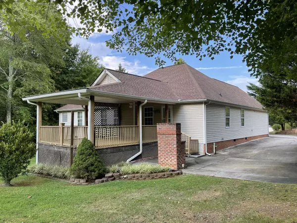 224 Lillie Dr, Chickamauga, GA 30707