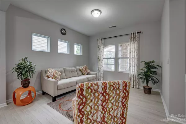 2206 Laurens DR, Concord, NC 28027