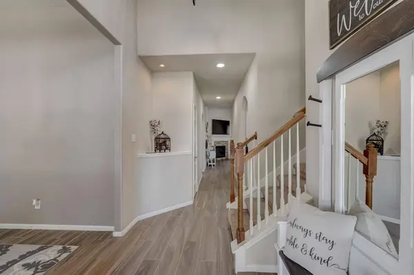 6511 Canyon Mist LN, Dickinson, TX 77539