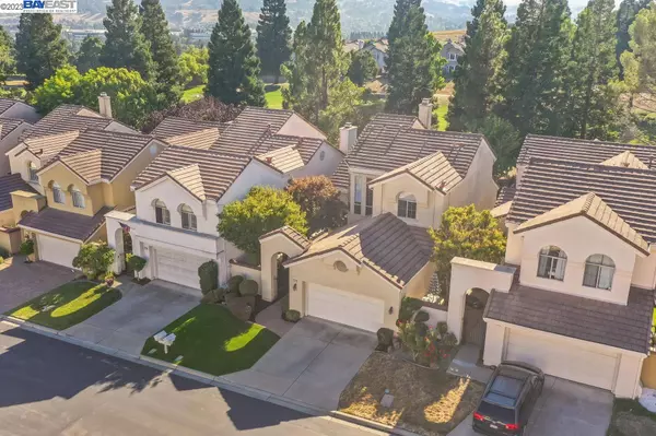 2070 Canyon Lakes Dr, San Ramon, CA 94582