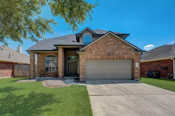 6511 Canyon Mist LN, Dickinson, TX 77539