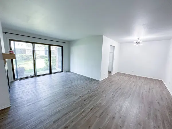 314 Silverwood Court #A1, Schaumburg, IL 60193