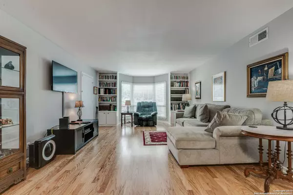 106 RUELLE UNIT A, San Antonio, TX 78209-4067