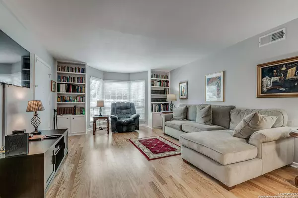 106 RUELLE UNIT A, San Antonio, TX 78209-4067