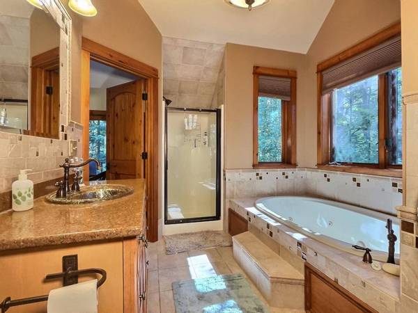 4866 CTH G, Eagle River, WI 54521