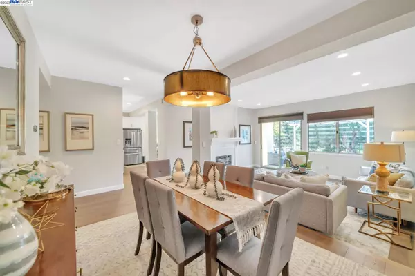 2070 Canyon Lakes Dr, San Ramon, CA 94582