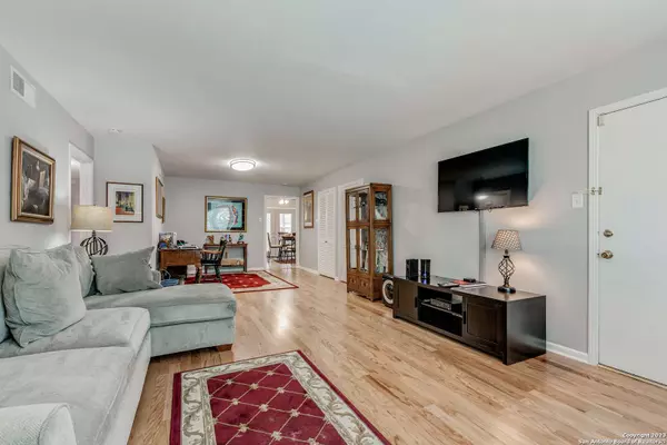 106 RUELLE UNIT A, San Antonio, TX 78209-4067